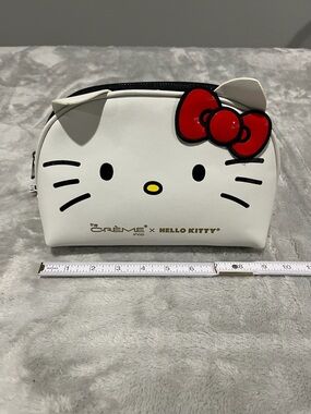 NWT The Crème Shop x Hello Kitty Dome Makeup Travel Pouch Bag Cosmetic White Red